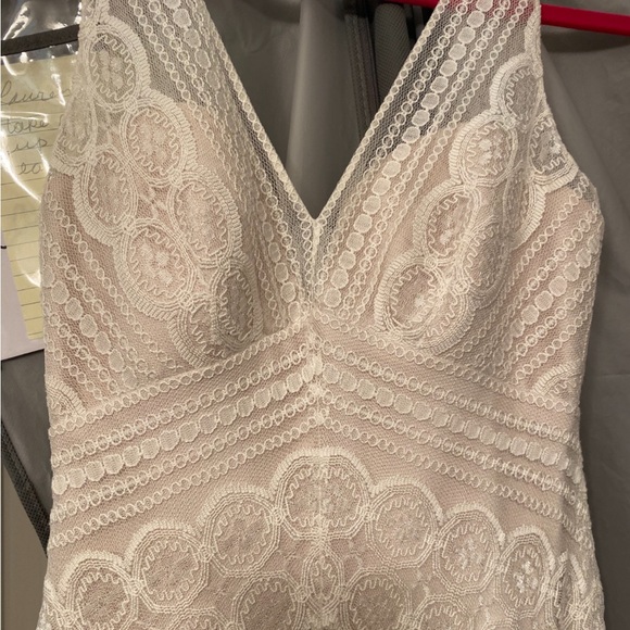 Wtoo Lace and Silk underlay Ivory Wedding Dress - Picture 4 of 13